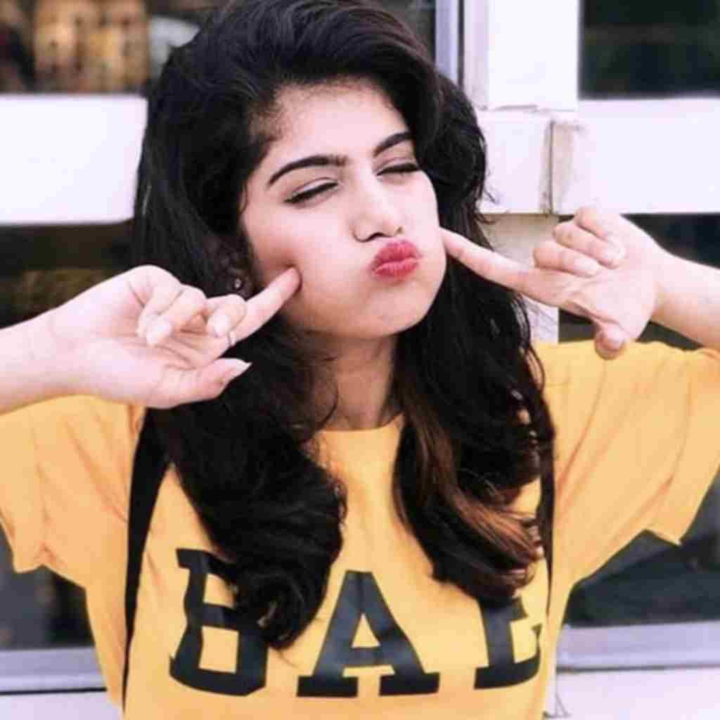 Cute Insta DP for Girls