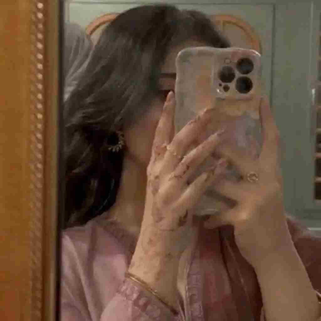 Cute Insta DP for Girls